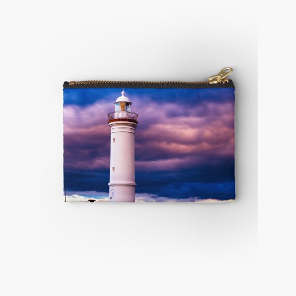 Artikelvorschau, Kiama Lighthouse - Storm clouds entworfen und verkauft von Marty O'Donnell.