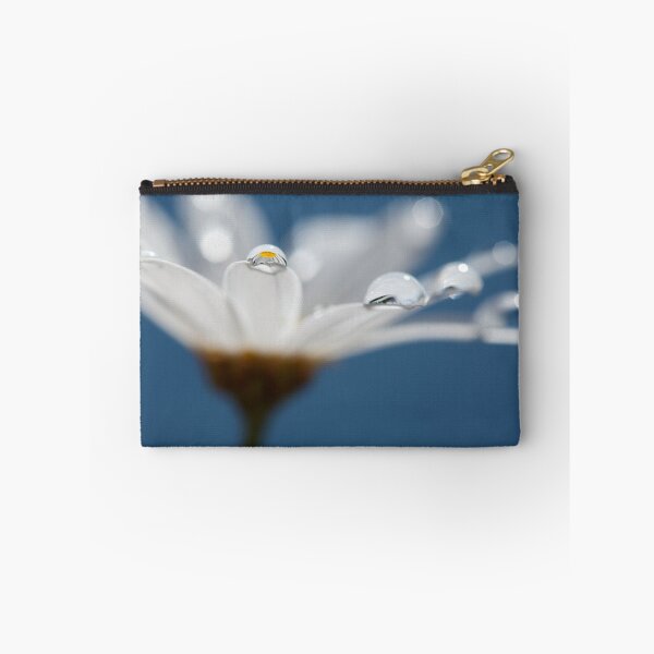 Aperçu de l'œuvre Daisy dream IV créée et vendue par Melinda Gaal.