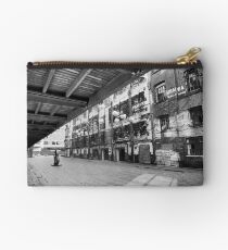The Gallery Studio Pouch