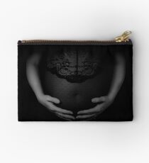 32 Weeks Studio Pouch
