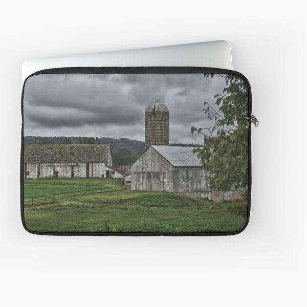 Pennsylvania Barn Complex Laptop Sleeve
