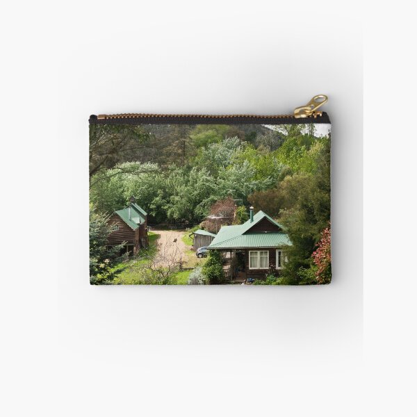 Item preview, Glen Dhu oasthouse complex designed and sold by Odille Esmonde-Morgan.