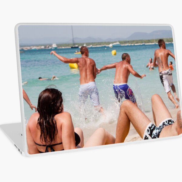 rest & play Laptop Skin