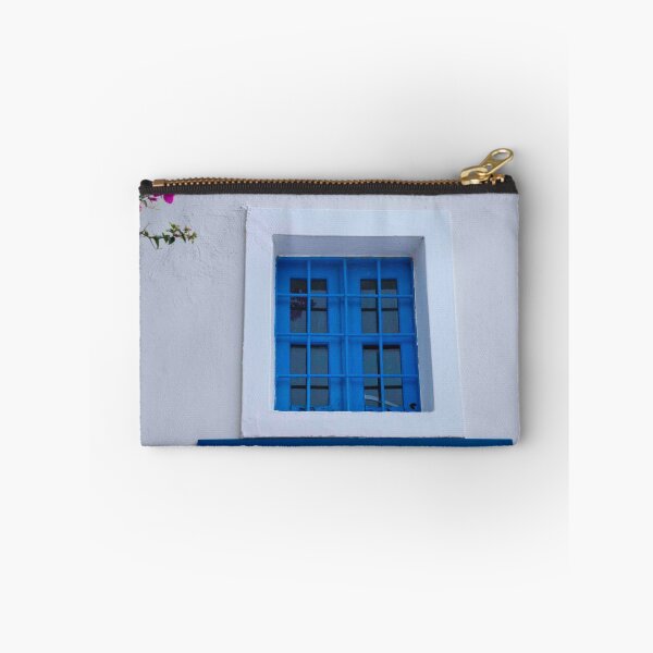 Aperçu de l'œuvre Blue Grilled Window créée et vendue par phil decocco.