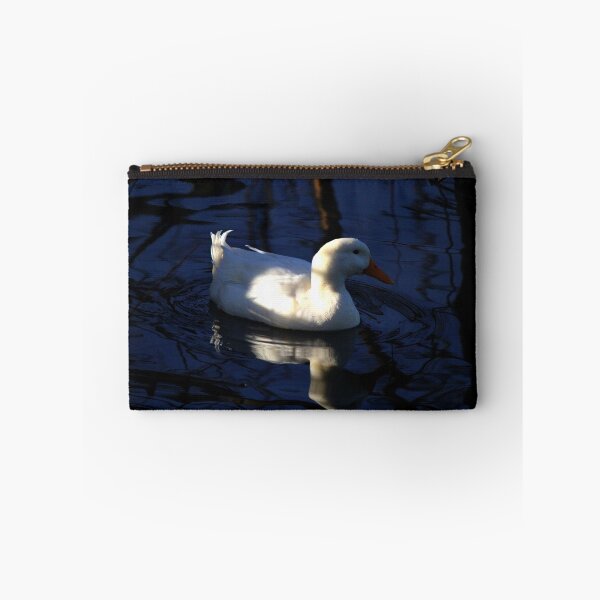 Aperçu de l'œuvre Blue water white duck  créée et vendue par larry flewers.