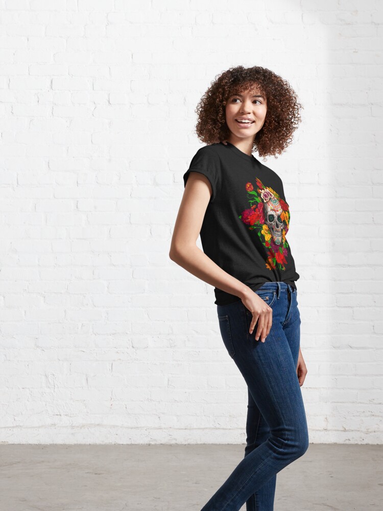 Discover Day of the dead sugar skull with flower  T-Shirt