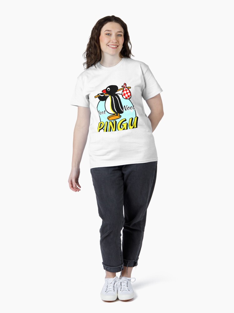 Imagen 4 de 7, Camiseta clásica con la obra Noot noot pingu, diseñada y vendida por Asmamalak.