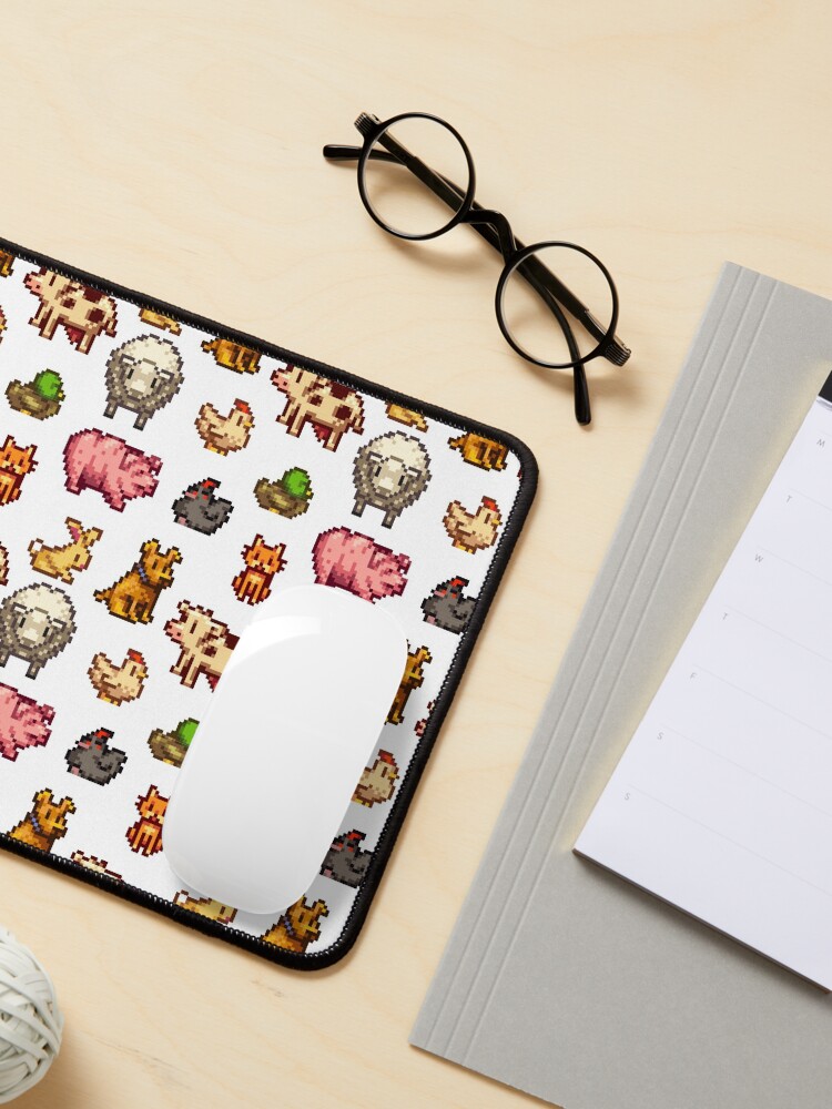Aperçu 3 sur 5. Tapis de souris avec l'œuvre animaux de la vallée de stardew créée et vendue par ElliottBryan.
