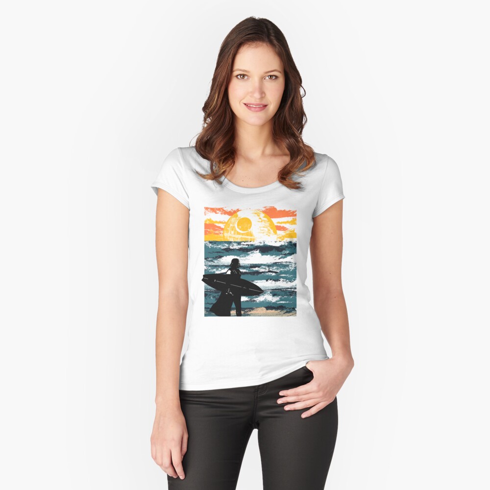 Vista previa del artículo con la obra «Camiseta entallada de cuello ancho», diseñado y vendido por clingcling.