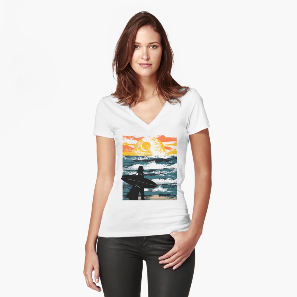 Vista previa del artículo con la obra «Camiseta entallada de cuello en V», diseñado y vendido por clingcling.