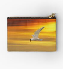 Fliegende Seeschwalbe Studio Pouch