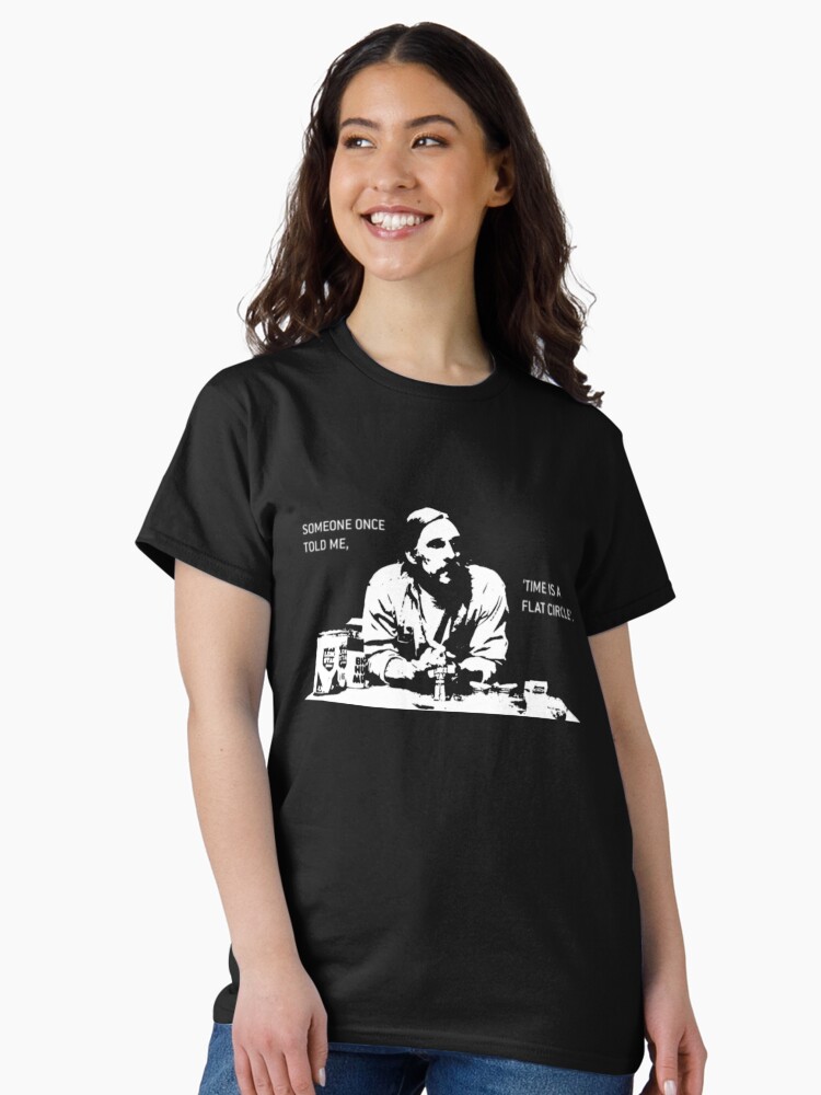 Imagen 2 de 7, Camiseta clásica con la obra El tiempo es un círculo plano, diseñada y vendida por CForward.
