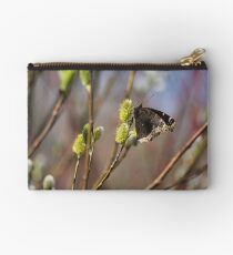 Now this is a sign of spring!!!! Studio Pouch