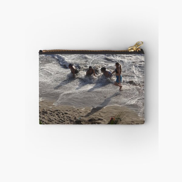 Item preview, The rising Tide is coming - La Marea Alta viene designed and sold by PtoVallartaMex.