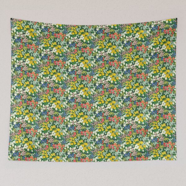 Artikelvorschau, Pretty Meadow Floral auf Hunter Green entworfen und verkauft von bevestudio.