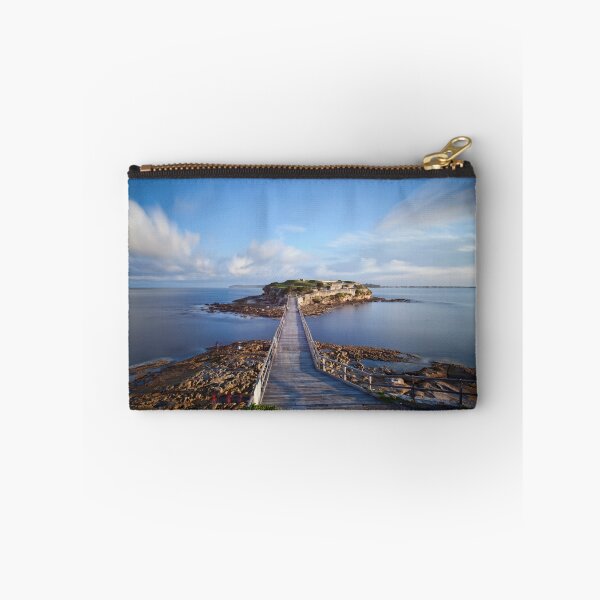 Aperçu de l'œuvre Ghosts of Bare Island - La Perouse, NSW créée et vendue par Malcolm Katon.