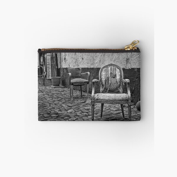 Aperçu de l'œuvre Vintage Chairs créée et vendue par Patricia Jacobs.