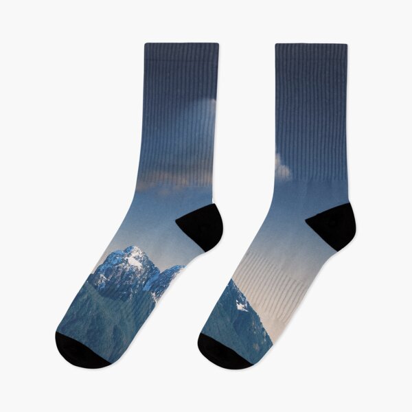 Artikelvorschau, Berge und Himmel - Entzückende Fotografie entworfen und verkauft von Marie Young.