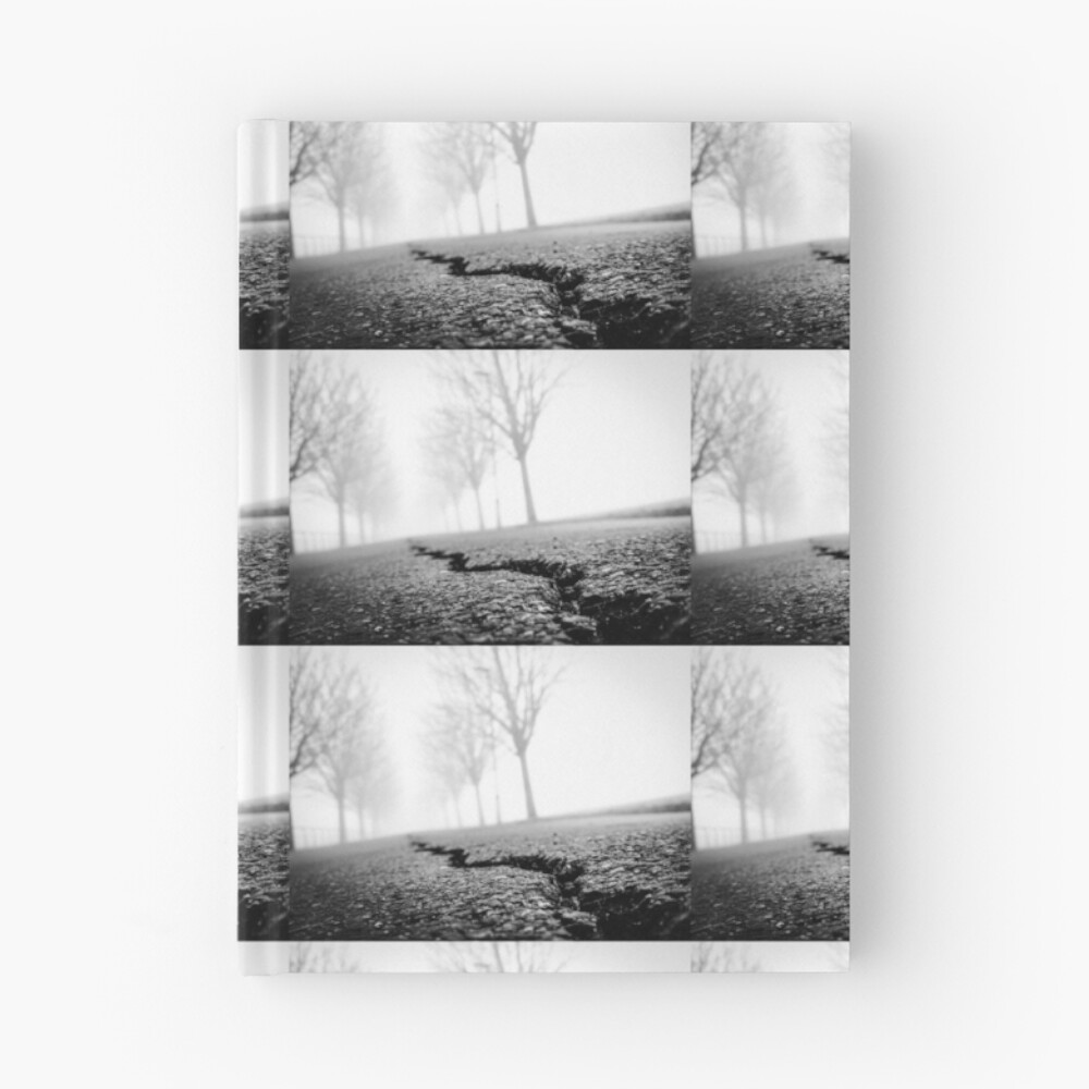 Vista previa del artículo con la obra «Cuaderno de tapa dura», diseñado y vendido por SerialSnapper.