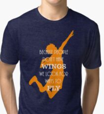 Camiseta de tejido mixto Haikyuu !! Debido a que las personas no tienen alas, buscamos formas de volar.
