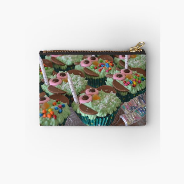 Artikelvorschau, Birthday Owl Cakes entworfen und verkauft von TheaShutterbug.