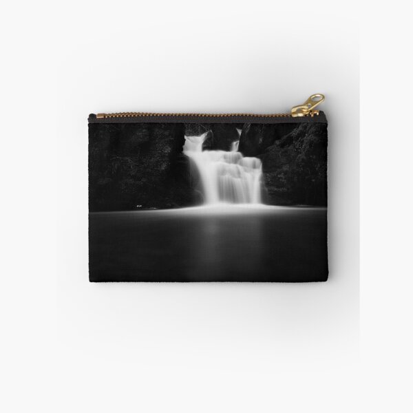 Aperçu de l'œuvre Mullinhassig Waterfall créée et vendue par Phillip Cullinane.