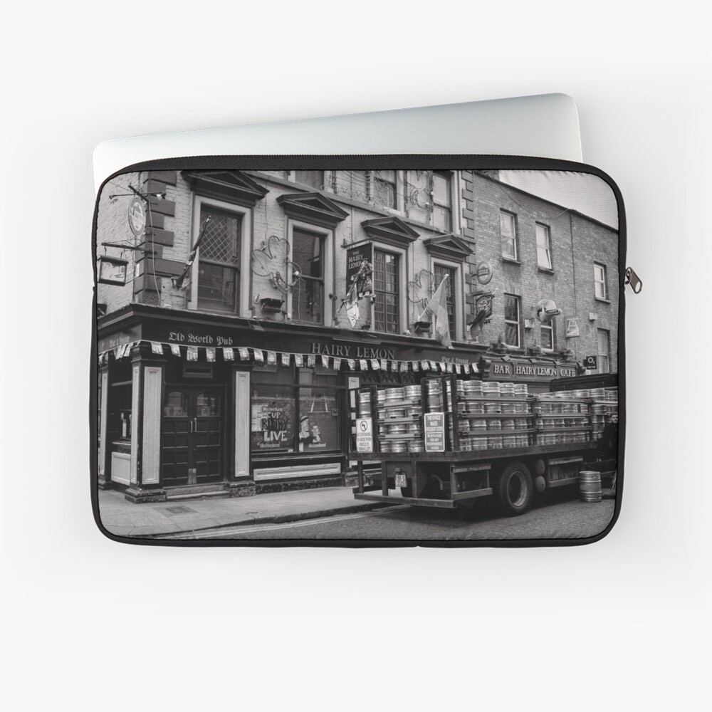 Precious cargo for a pub - Dublin Laptop Sleeve