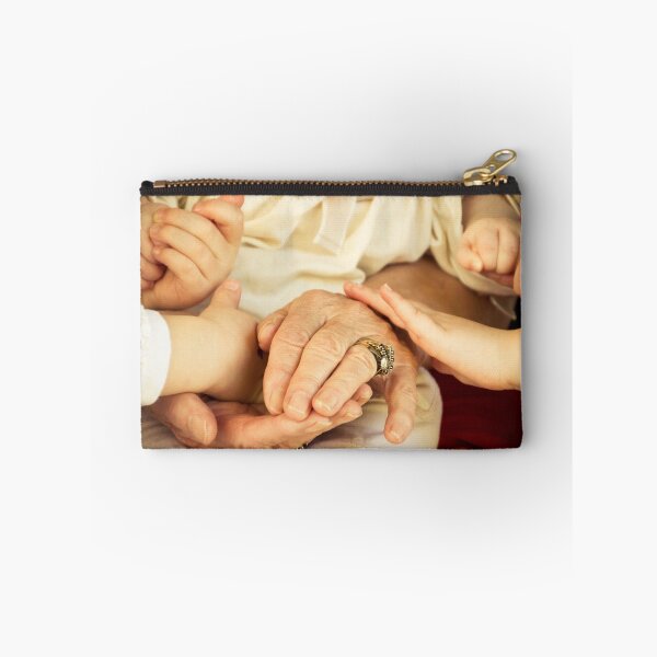 Artikelvorschau, 3 Generations of hands entworfen und verkauft von MeganRizzoPhoto.