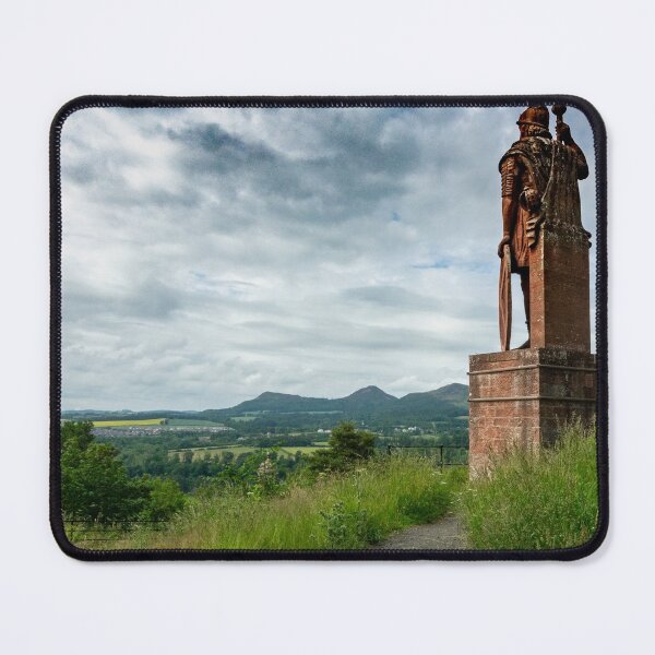 Artikelvorschau, Wallace mit Blick auf Border's Hill entworfen und verkauft von Derek Corner.