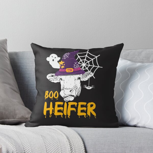 Aperçu de l'œuvre Boo Heifer T-shirt drôle d'amant de vache à génisse d'Halloween créée et vendue par SANTI236.
