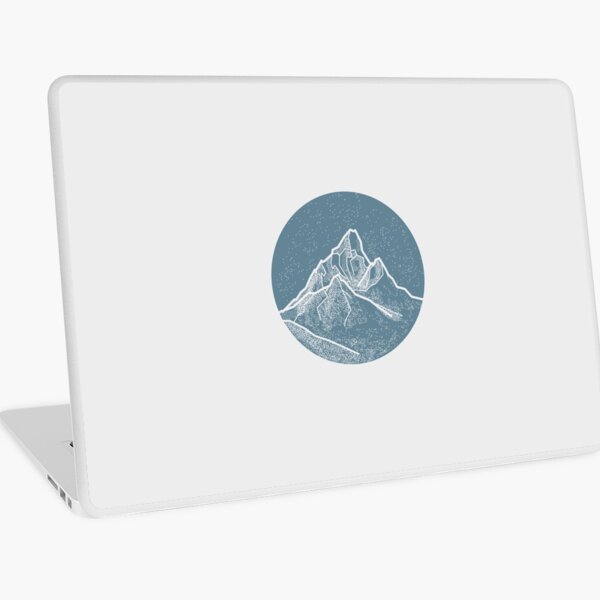 Aperçu de l'œuvre Chaîne de montagnes brumeuse créée et vendue par PosterpartyCo.