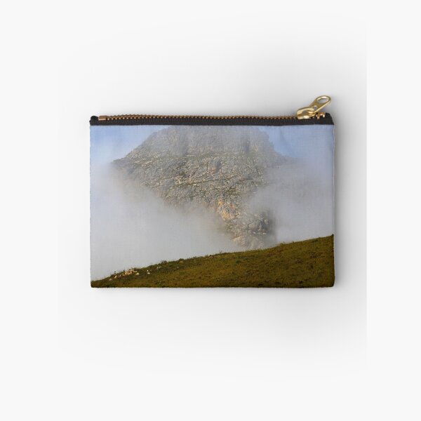 Artikelvorschau, Appearing from the Mist entworfen und verkauft von Cameron B.
