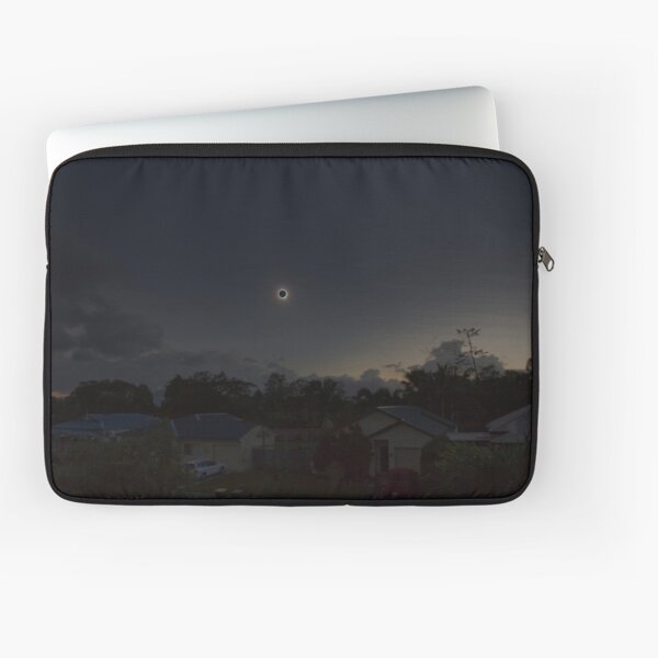 Cairns Total Solar Eclipse 14-11-2012 Laptop Sleeve