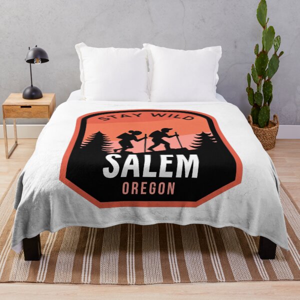 Aperçu de l'œuvre Salem Oregon Hiking in Nature créée et vendue par HalpinDesign.