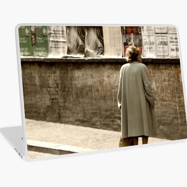 Little Woman-Spoleto, Italy Laptop Skin