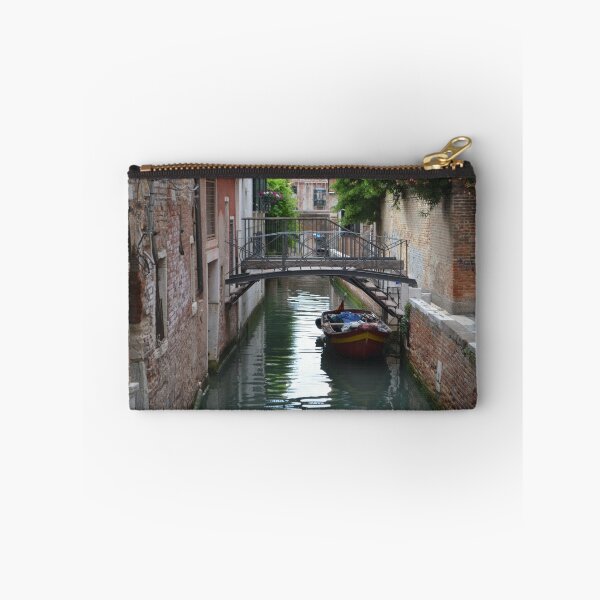 Aperçu de l'œuvre Quiet Canal créée et vendue par Helen Greenwood.