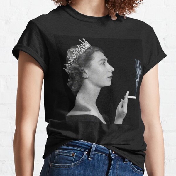 Queen Elizabeth Smoking Classic T-Shirt
