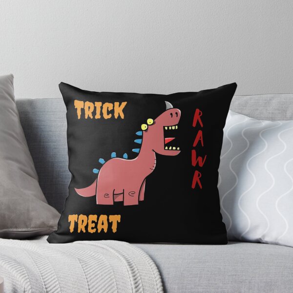 Aperçu de l'œuvre Trick Rawr Treat créée et vendue par CoffeewithAnh.