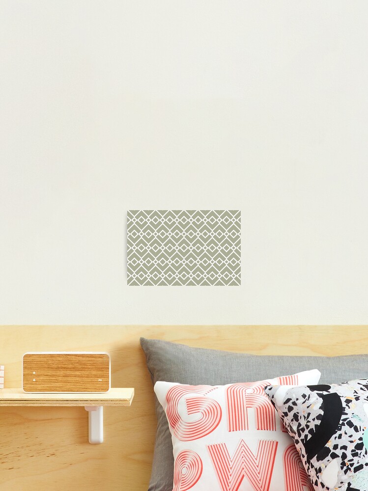 Aperçu 2 sur 3. Impression photo avec l'œuvre Green and White Tessellation Line Pattern 23 Coordinates w/ PPG 2022 Color of the Year Olive Sprig PPG1125-4 - Colour Trends - Hue - Shade créée et vendue par ColorOfTheYears.