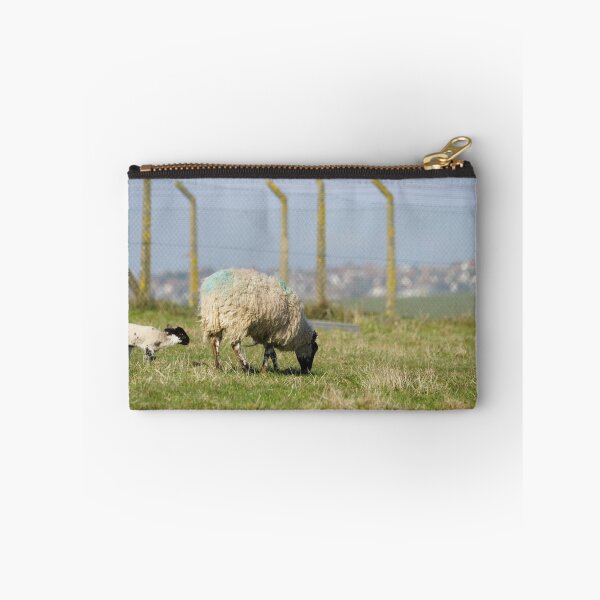 Aperçu de l'œuvre Running Lamb créée et vendue par glynk.