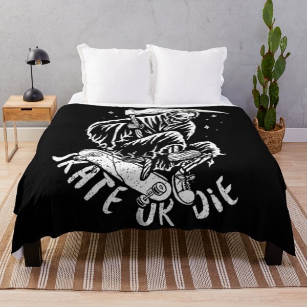 Artikelvorschau, Skate or Die T-ShirtSkate or Die with Mr Death entworfen und verkauft von NewGates.
