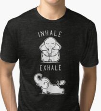 Lustiger Elefant inhalieren Yoga ausatmen Vintage T-Shirt