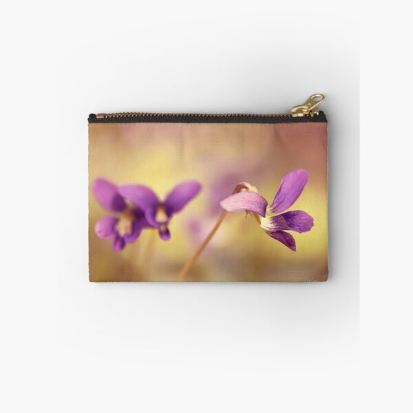 Item preview, El mundo secreto de las violetas salvajes designed and sold by Lois  Bryan.