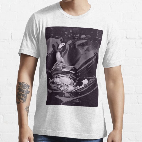 Suicide is Painless Essential T-Shirt