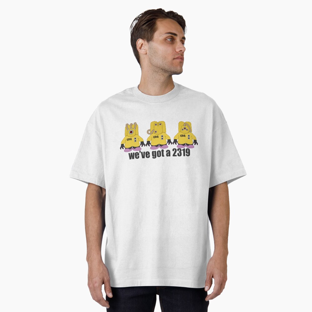 Aperçu de l'œuvre T-shirt oversize créée et vendue par StubDesigns.