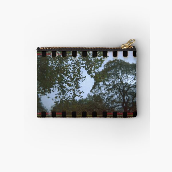 Artikelvorschau, Holga Sprockets Trees and Sky entworfen und verkauft von lanesloo.