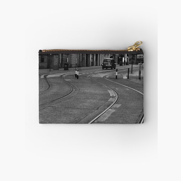 Artikelvorschau, Black Cab on the Rails entworfen und verkauft von Behrouz Jafarnezhad.