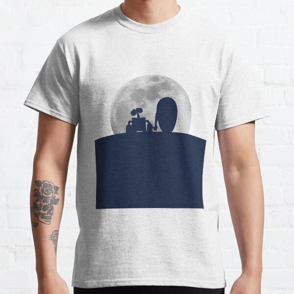 Wall•E and EVE in the Moonlight, Awwwww. Classic T-Shirt