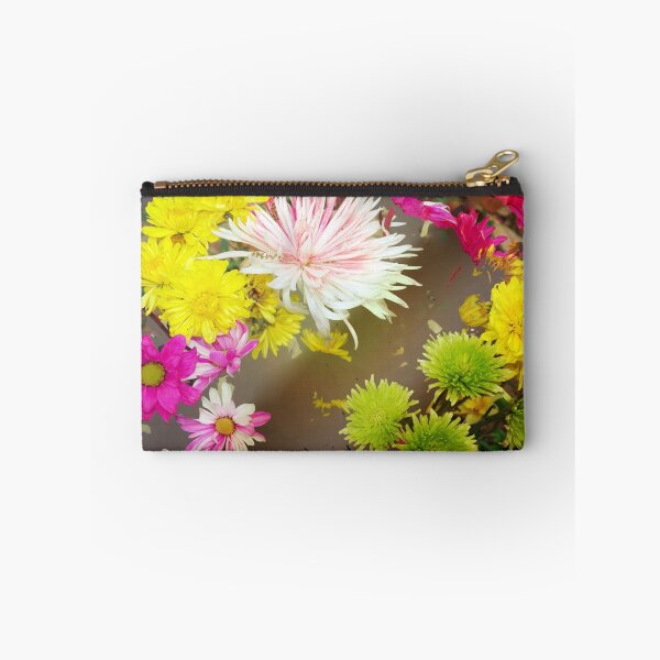 Item preview, Flores que caen designed and sold by B. Randi Bailey.