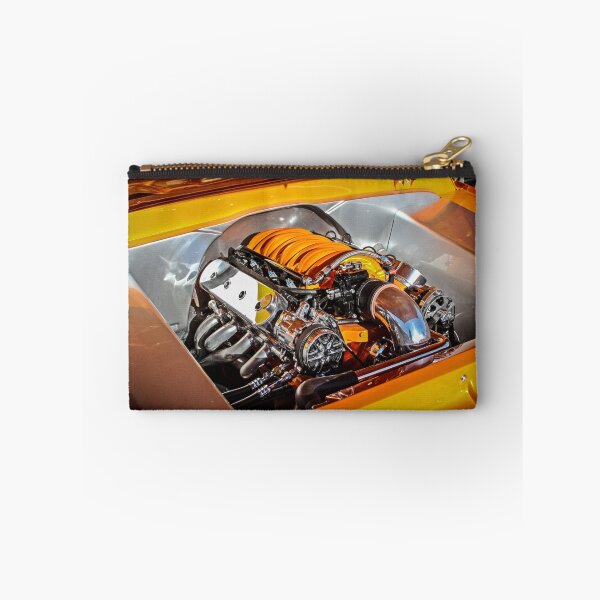Aperçu de l'œuvre Orange Motor créée et vendue par littleoldhag.